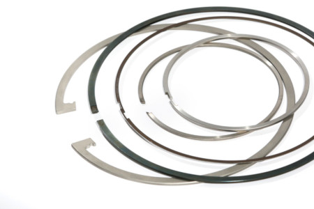 bespoke high temperature retaining rings and circlips showing gap designs