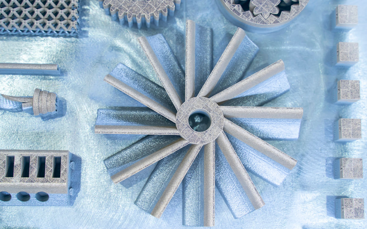 Product creative by additive manufacturing